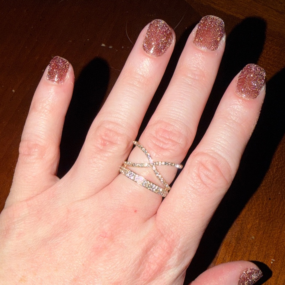 Elegant Rose Gold and Silver Crossover Ring